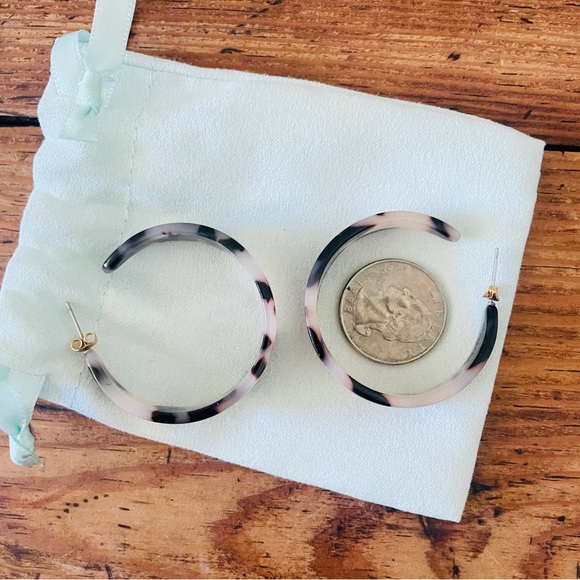 Chunky Thick Hoop Earrings - Spotted - Picture 4 of 6